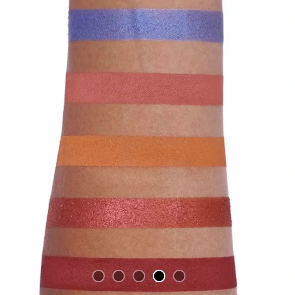 ✨ ILLUMINATI X ISA GLAM EYESHADOW PALETTE